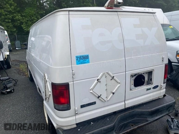 2010 Ford Econoline Cargo Commercial z VIN 1FTNE1EWXADA91640, wystawiony jako IAAI lot #42567163 z przebiegiem 203 011 mil mil oraz . Historia ofert i sprzedaży dostępna na DreamBid. Obrazek 18.