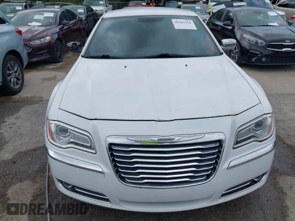 2012 Chrysler 300 Limited z VIN 2C3CCACG7CH212451, wystawiony jako IAAI lot #42363210 z przebiegiem 178 138 mil mil oraz . Historia ofert i sprzedaży dostępna na DreamBid. Obrazek 6.