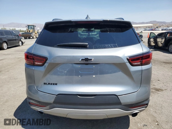 2024 Chevrolet Blazer LT z VIN 3GNKBDRS2RS162790, wystawiony jako Copart lot #65493214 z przebiegiem 4 240 mil mil oraz Szkoda całkowita • Salvage title. Historia ofert i sprzedaży dostępna na DreamBid. Obrazek 6.