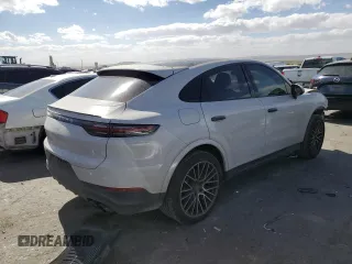 2021 Porsche Cayenne with VIN WP1BA2AY5MDA43509, listed as a Copart auction lot 76354494 with 37,077 mi miles and Salvage title. Bid and sale history available at DreamBid. Image 3.