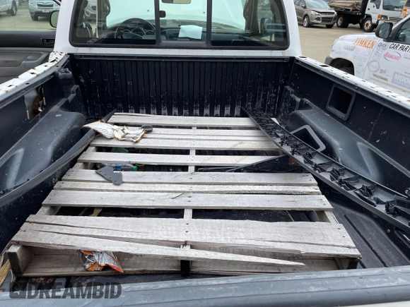 2010 Toyota Tacoma with VIN 5TENX4CN6AZ703135, listed as a IAAI auction lot 41853780 with 304,209 mi miles. Bid and sale history available at carsss.com. Image 8.