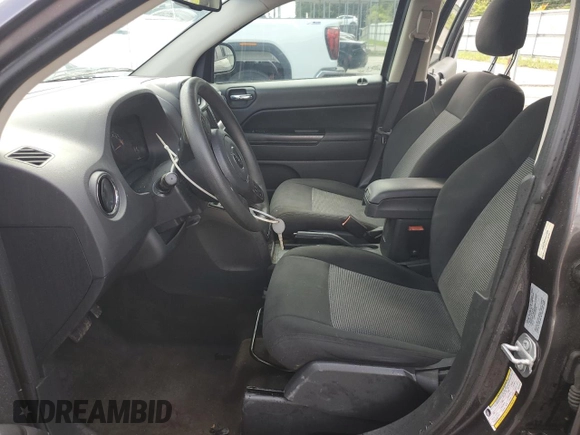 2017 Jeep Compass Sport SE с VIN 1C4NJCBA0HD131878, выставлен на аукционе Copart как лот 58275095 с пробегом 160 780 миль миль и Чистый • Clean title. История ставок и продаж доступна на DreamBid. Изображение 7.