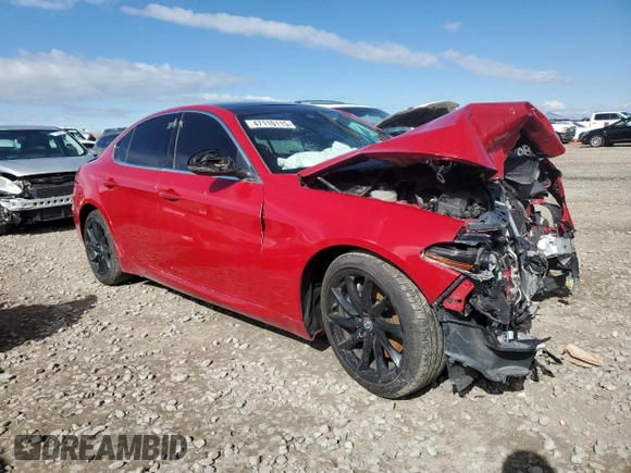 2017 Alfa Romeo Giulia z VIN ZARFAEBN7H7537325, wystawiony jako Copart lot #47110115 z przebiegiem Nie podano mil oraz Szkoda całkowita • Salvage title. Historia ofert i sprzedaży dostępna na DreamBid. Obrazek 4.