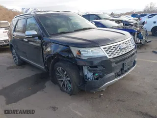 2016 Ford Explorer Platinum with VIN 1FM5K8HT6GGC33858, listed as a IAAI auction lot 41504139 with 133,811 mi miles. Bid and sale history available at carsss.com. Image 1.