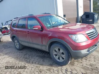 2009 Kia Borrego LX with VIN KNDJH741495032040, listed as a IAAI auction lot 41740606 with 305,209 mi miles. Bid and sale history available at carsss.com. Image 1.