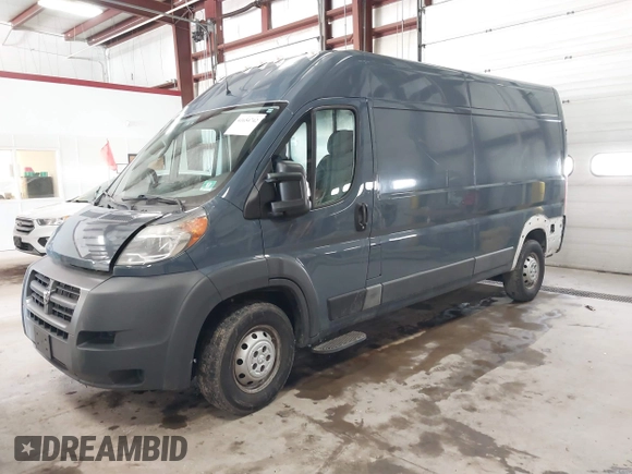 2018 Ram ProMaster Cargo z VIN 3C6TRVDG2JE160937, wystawiony jako IAAI lot #41654742 z przebiegiem 206 731 mil mil oraz . Historia ofert i sprzedaży dostępna na DreamBid. Obrazek 17.