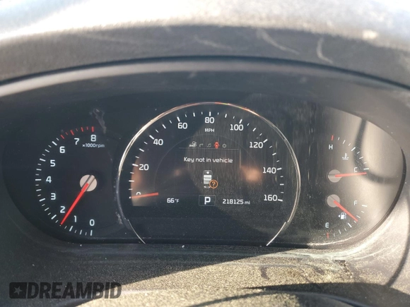 2016 Kia Sorento SX with VIN 5XYPKDA5XGG161292, listed as a Copart auction lot 53752865 with 218,125 mi miles and Clean Title. Bid and sale history available at carsss.com. Image 9.