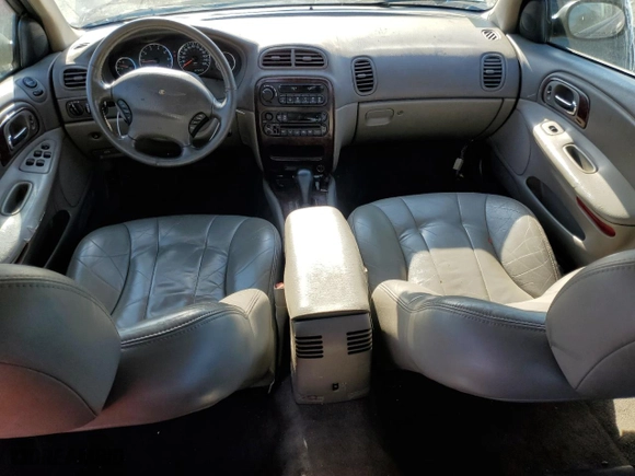 2004 Chrysler Concorde LXi with VIN 2C3HD36M04H704174, listed as a Copart auction lot 77911984 with NaN miles and Clean Title. Bid and sale history available at carsss.com. Image 8.