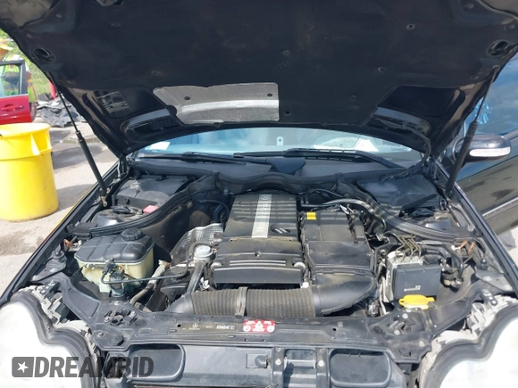 2004 Mercedes-Benz C 230 Kompressor z VIN WDBRF40J64F505984, wystawiony jako IAAI lot #42108989 z przebiegiem 120 383 mil mil oraz . Historia ofert i sprzedaży dostępna na DreamBid. Obrazek 10.