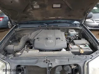 2004 Toyota 4Runner SR5 with VIN JTEZU14R640024833, listed as a IAAI auction lot 41916868 with 339,735 mi miles. Bid and sale history available at carsss.com. Image 10.