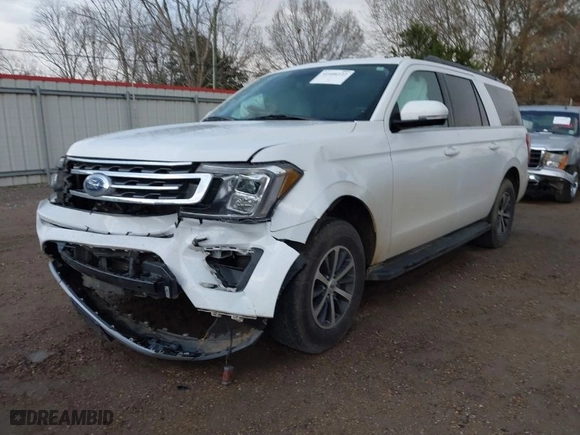2019 Ford Expedition Max XLT with VIN 1FMJK1HT7KEA82149, listed as a IAAI auction lot 41446122 with 106,607 mi miles. Bid and sale history available at carsss.com. Image 2.