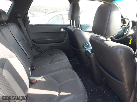 2008 Mercury Mariner with VIN 4M2CU81188KJ08352, listed as a IAAI auction lot 41790253 with 133,189 mi miles. Bid and sale history available at carsss.com. Image 8.