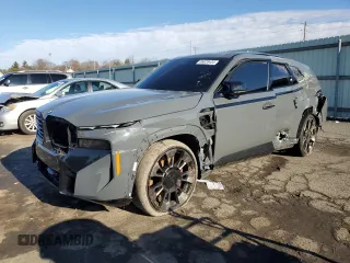 2024 BMW XM z VIN 5YM23CS00R9V38387, wystawiony jako Copart lot #86828434 z przebiegiem Nie podano mil oraz Szkody całkowita. Historia ofert i sprzedaży dostępna na DreamBid. Obrazek 1.