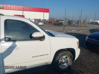 2007 Chevrolet Suburban LTZ with VIN 3GNFC16087G271075, listed as a IAAI auction lot 42010391 with 217,223 mi miles and . Bid and sale history available at DreamBid. Image 6.
