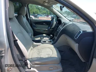 2010 GMC Acadia SLT1 with VIN 1GKLVMED2AJ199716, listed as a IAAI auction lot 42154966 with 200,493 mi miles. Bid and sale history available at carsss.com. Image 5.