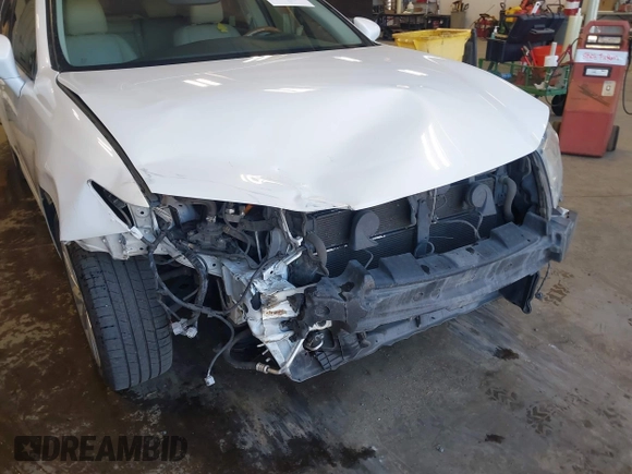 2013 Lexus ES 300h Hybrid with VIN JTHBW1GG4D2036539, listed as a IAAI auction lot 42121701 with 157,855 mi miles. Bid and sale history available at carsss.com. Image 6.