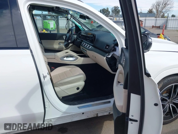2021 Mercedes-Benz GLE 450 с VIN 4JGFB5KB5MA405637, выставлен на аукционе IAAI как лот 41620048 с пробегом 61 928 миль миль и . История ставок и продаж доступна на DreamBid. Изображение 5.