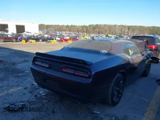2020 Dodge Challenger R/T Scat Pack 50th Anniversary z VIN 2C3CDZFJ2LH227037, wystawiony jako IAAI lot #41172066 z przebiegiem 42 024 mil mil oraz . Historia ofert i sprzedaży dostępna na DreamBid. Obrazek 4.