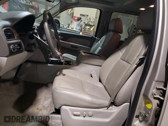 2008 GMC Yukon XL SLT with VIN 1GKFC16J78R252671, listed as a Copart auction lot 47294365 with 173,819 mi miles and Salvage Title. Bid and sale history available at carsss.com. Image 7.