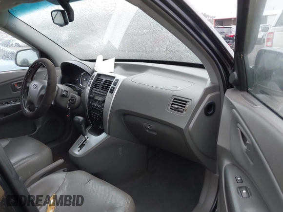 2007 Hyundai Tucson SE with VIN KM8JN72D67U501956, listed as a IAAI auction lot 41513205 with 165,071 mi miles and . Bid and sale history available at DreamBid. Image 5.