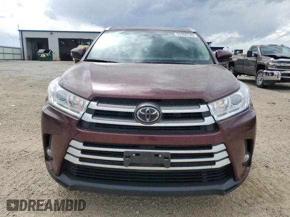 2018 Toyota Highlander SE with VIN 5TDJZRFH3JS494235, listed as a Copart auction lot 57256135 with 69,059 mi miles and Clean title. Bid and sale history available at DreamBid. Image 5.