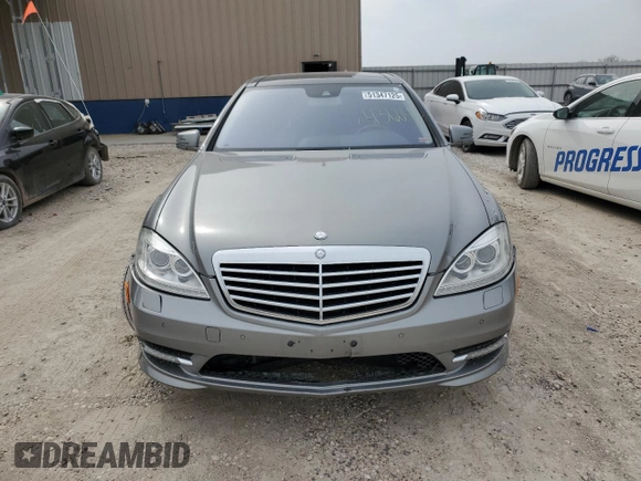2012 Mercedes-Benz S 550 z VIN WDDNG9EB2CA436045, wystawiony jako Copart lot #51347125 z przebiegiem 125 107 mil mil oraz Szkoda całkowita • Salvage title. Historia ofert i sprzedaży dostępna na DreamBid. Obrazek 5.