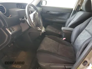 2012 Scion xB z VIN JTLZE4FE6C1145727, wystawiony jako Copart lot #54135915 z przebiegiem 111 652 mil mil oraz Szkody całkowita. Historia ofert i sprzedaży dostępna na DreamBid. Obrazek 7.