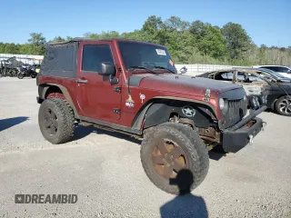 2008 Jeep Wrangler Sahara z VIN 1J4FA54148L610723, wystawiony jako Copart lot #52085525 z przebiegiem 158 057 mil mil oraz Czysty tytuł • Clean title. Historia ofert i sprzedaży dostępna na DreamBid. Obrazek 4.