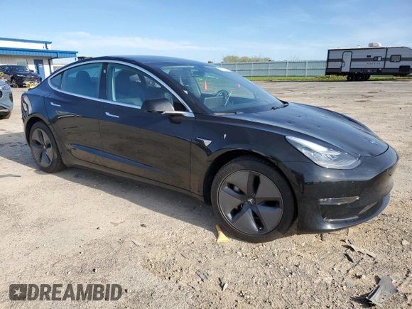 2018 Tesla Model 3 Long Range Battery z VIN 5YJ3E1EB4JF182495, wystawiony jako Copart lot #55627055 z przebiegiem 53 415 mil mil oraz Czysty tytuł • Clean title. Historia ofert i sprzedaży dostępna na DreamBid. Obrazek 4.