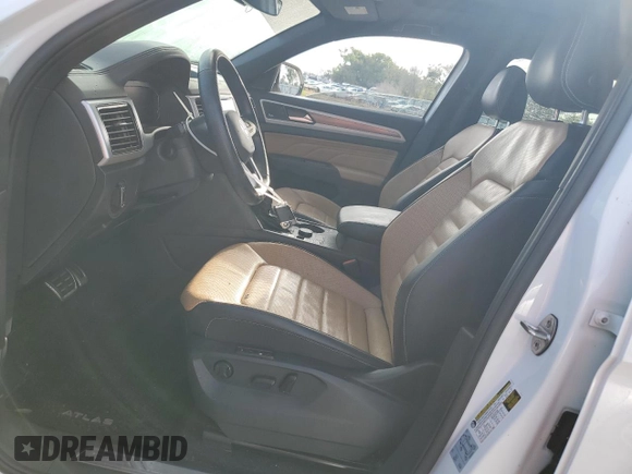2021 Volkswagen Atlas SEL Premium R-Line with VIN 1V2FE2CA0MC210645, listed as a Copart auction lot 73636864 with Not provided miles and Salvage title. Bid and sale history available at DreamBid. Image 7.