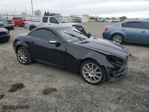 2006 Mercedes-Benz SLK-Class 3.5L with VIN WDBWK56F26F103650, listed as a Copart auction lot 45700835 with 120,165 mi miles and Clean Title. Bid and sale history available at carsss.com. Image 4.