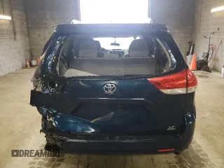 2011 Toyota Sienna LE with VIN 5TDJK3DC7BS016720, listed as a Copart auction lot 52746125 with 117,617 mi miles and Salvage Title. Bid and sale history available at carsss.com. Image 6.