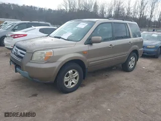 2008 Honda Pilot VP with VIN 5FNYF18248B046859, listed as a IAAI auction lot 41738896 with 524,762 mi miles. Bid and sale history available at carsss.com. Image 2.