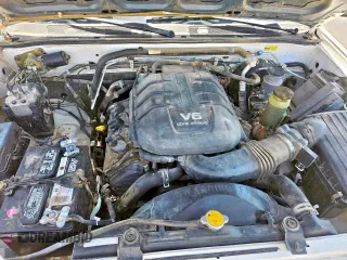 2004 Isuzu Rodeo S z VIN 4S2CK58W544313903, wystawiony jako Copart lot #57535585 z przebiegiem 121 385 mil mil oraz Tytuł czysty. Historia ofert i sprzedaży dostępna na DreamBid. Obrazek 7.