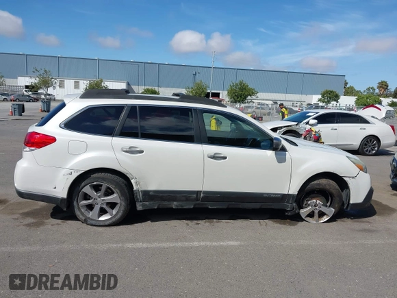 2014 Subaru Outback Limited с VIN 4S4BRBPC3E3303219, выставлен на аукционе IAAI как лот 42345476 с пробегом 97 876 миль миль и . История ставок и продаж доступна на DreamBid. Изображение 13.