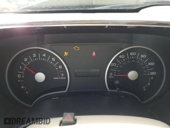 2006 Ford Explorer XLT with VIN 1FMEU63E36UB25284, listed as a Copart auction lot 51460415 with 288,107 mi miles and Salvage title. Bid and sale history available at DreamBid. Image 9.