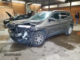 2014 Jeep Cherokee Latitude z VIN 1C4PJMCB2EW186144, wystawiony jako Copart lot #57420915 z przebiegiem 138 592 mil mil oraz Szkoda całkowita • Salvage title. Historia ofert i sprzedaży dostępna na DreamBid. Obrazek 1.