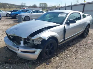 2006 Ford Mustang Standard with VIN 1ZVFT80N365237666, listed as a IAAI auction lot 41850272 with 215,949 mi miles and . Bid and sale history available at carsss.com. Image 17.