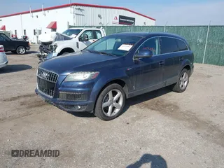 2014 Audi Q7 3.0T S line Prestige with VIN WA1DGAFE3ED010425, listed as a IAAI auction lot 41523192 with 172,671 mi miles. Bid and sale history available at carsss.com. Image 17.