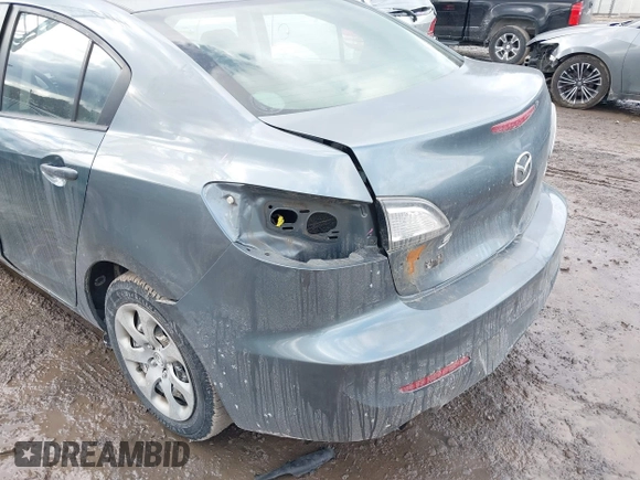 2013 Mazda 3 i Sport with VIN JM1BL1U79D1720023, listed as a IAAI auction lot 41426391 with 323,371 mi miles and . Bid and sale history available at DreamBid. Image 6.