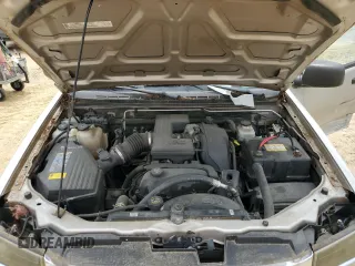 2005 GMC Canyon 1SF SLE Z71 z VIN 1GTDT136058213750, wystawiony jako Copart lot #57111175 z przebiegiem 84 552 mil mil oraz Czysty tytuł • Clean title. Historia ofert i sprzedaży dostępna na DreamBid. Obrazek 11.