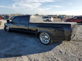 1996 Chevrolet Silverado 3500 z VIN 1GCHC33J3TF020647, wystawiony jako Copart lot #79541644 z przebiegiem Nie podano mil oraz Nie do naprawy • Non repairable. Historia ofert i sprzedaży dostępna na DreamBid. Obrazek 2.