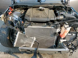 2020 Land Rover Defender S with VIN SALEJEEX5L2015665, listed as a Copart auction lot 70251754 with 27,381 mi miles and Salvage title. Bid and sale history available at DreamBid. Image 12.