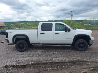 2013 GMC Sierra 2500HD SLE с VIN 1GT120CG8DF163084, выставлен на аукционе IAAI как лот 42265013 с пробегом 160 890 миль миль и . История ставок и продаж доступна на DreamBid. Изображение 14.