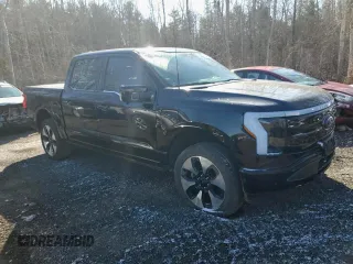 2023 Ford F-150 Lightning Pro z VIN 1FT6W1EV3PWG03292, wystawiony jako Copart lot #48454435 z przebiegiem 41 714 mil mil oraz Tytuł czysty. Historia ofert i sprzedaży dostępna na DreamBid. Obrazek 4.