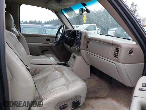 2002 Chevrolet Tahoe Z71 with VIN 1GNEK13Z82R181919, listed as a IAAI auction lot 41903548 with 375,453 mi miles. Bid and sale history available at carsss.com. Image 5.