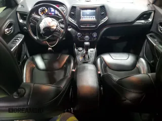 2019 Jeep Cherokee Latitude Plus с VIN 1C4PJMLB5KD198599, выставлен на аукционе Copart как лот 86271604 с пробегом 71 388 миль миль и Списание • Salvage title. История ставок и продаж доступна на DreamBid. Изображение 8.
