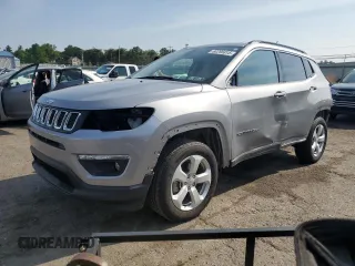 2019 Jeep Compass Latitude z VIN 3C4NJDBB4KT735014, wystawiony jako Copart lot #60266815 z przebiegiem 7 455 mil mil oraz Szkoda całkowita • Salvage title. Historia ofert i sprzedaży dostępna na DreamBid. Obrazek 1.