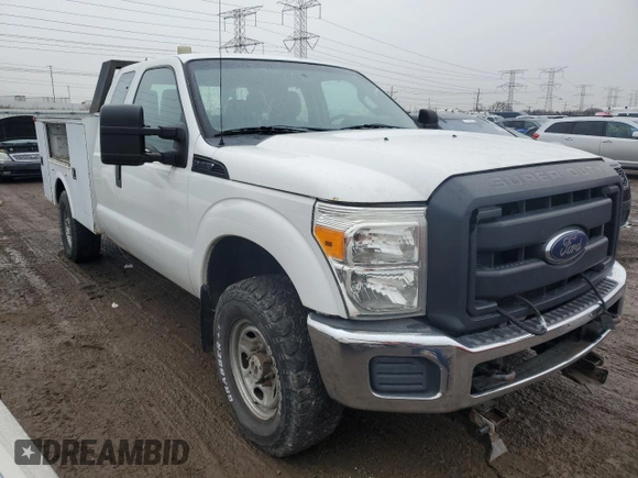 2013 Ford F-350 XL with VIN 1FT8X3B64DEB77676, listed as a Copart auction lot 48233475 with 205,292 mi miles and Clean title. Bid and sale history available at DreamBid. Image 4.