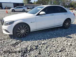 2015 Mercedes-Benz C-Class C 300 Luxury with VIN 55SWF4KB1FU026971, listed as a Copart auction lot 52259455 with 132,212 mi miles and Salvage Title. Bid and sale history available at carsss.com. Image 1.